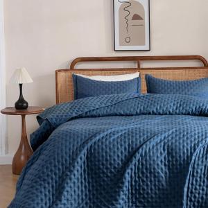 imageDOWNCOOL Black Queen Quilt Bedding Set 3 Pieces Soft Lightweight Bedspread Coverlet Ultrasonic Microfiber Quilt Set All Season Queen Size Quilt90quotx96quot ampamp 2 Pillow Shams20quotx26quot2quot02 Blue